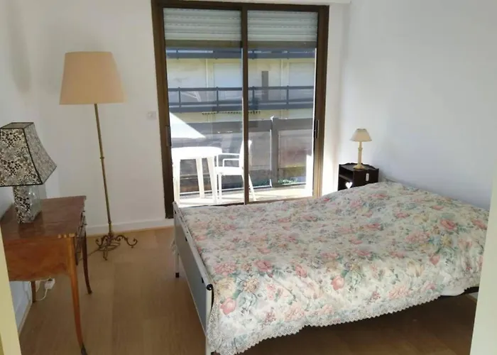 Spacious In Front Of The Sea Lejlighed