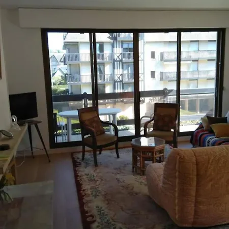Spacious In Front Of The Sea * Довиль